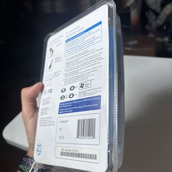 Philips GoGear Digital Audio Video Player 2 GB Black SA3025 - Picture 7 of 7